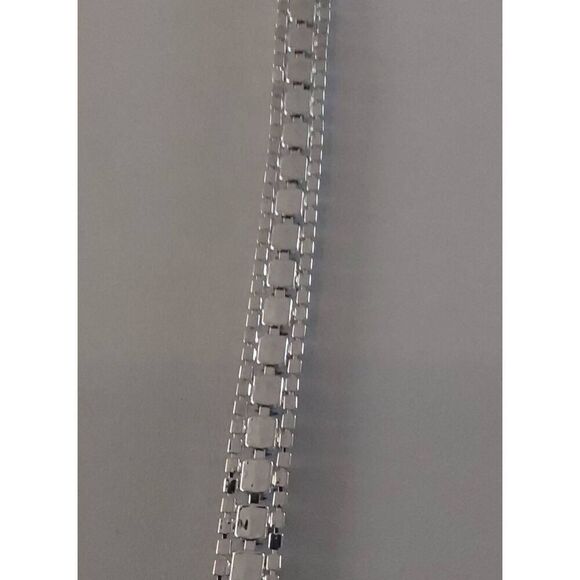 Pretty New Simulated Blue & White Gemstones Round Cut Tennis Bracelet - Picture 3 of 3